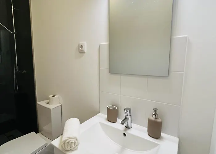 Center Apt- Two Bedroom In Martim Moniz Διαμέρισμα