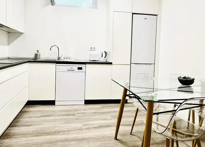 Center Apt- Two Bedroom In Martim Moniz Διαμέρισμα *